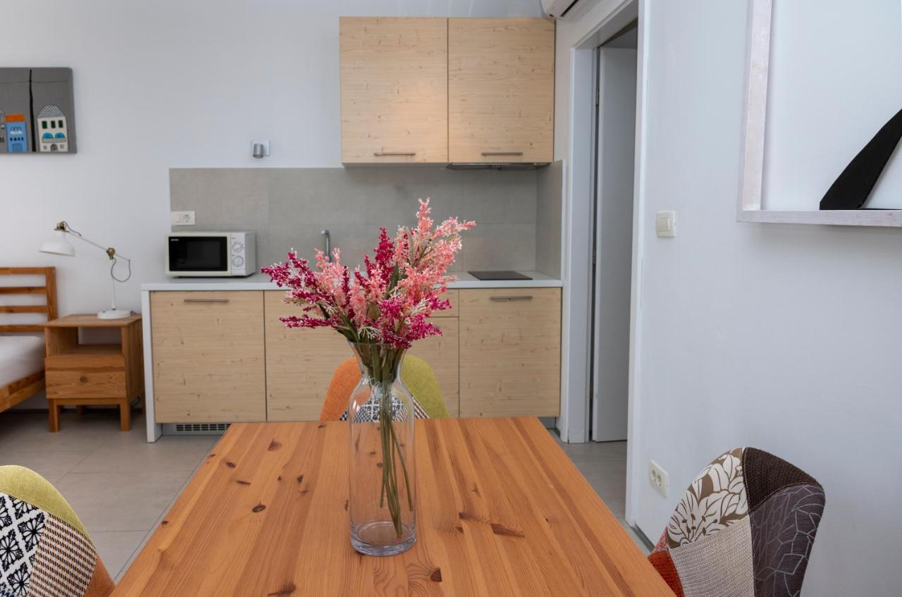 Luxury Apartments Jolara Mimice Exterior foto